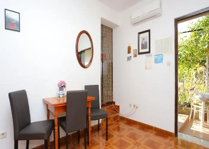 Rosa Apartment *